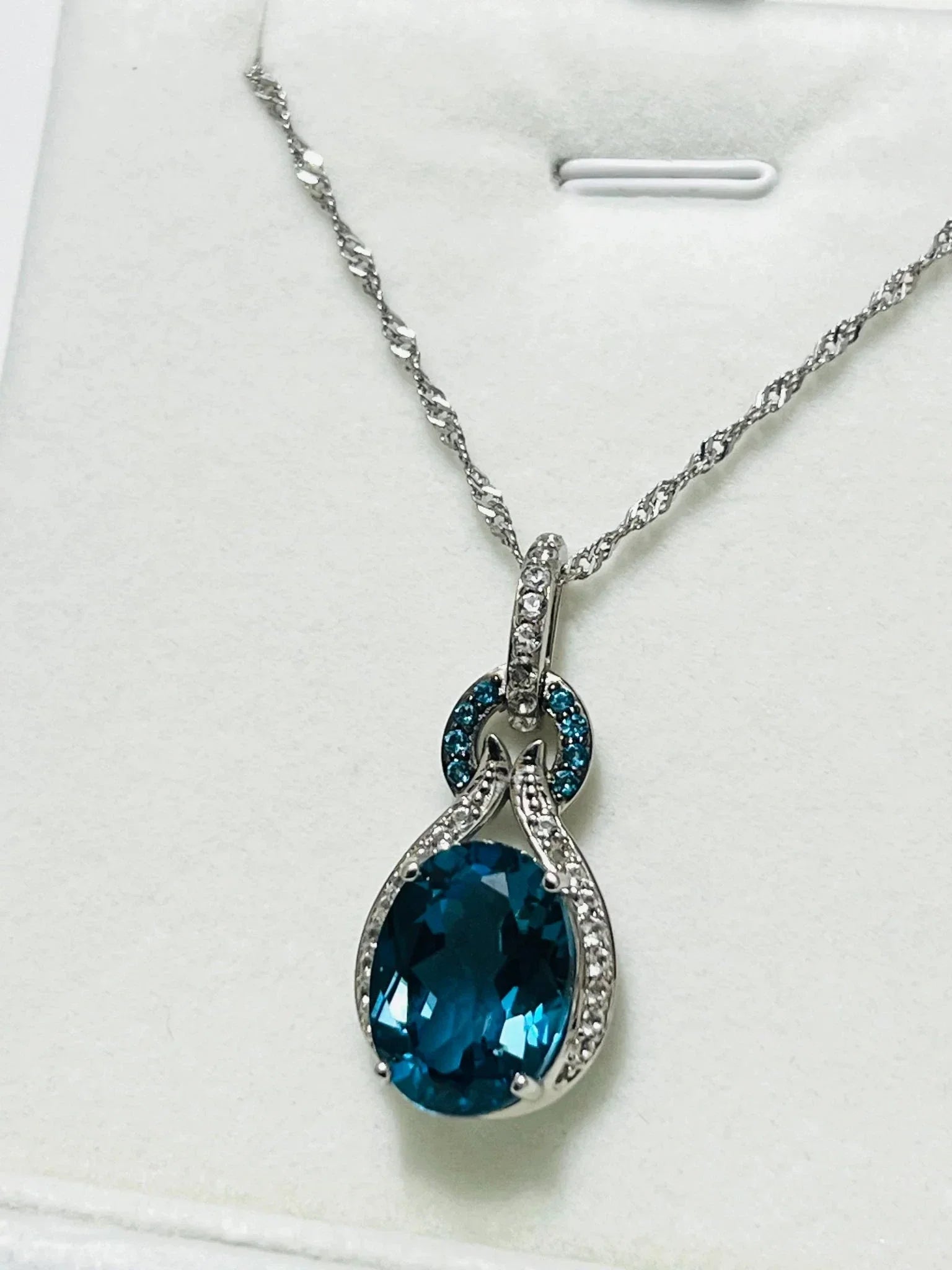 11 CT London Blue Topaz and Blue Diamonds Necklace - Eva & Elie