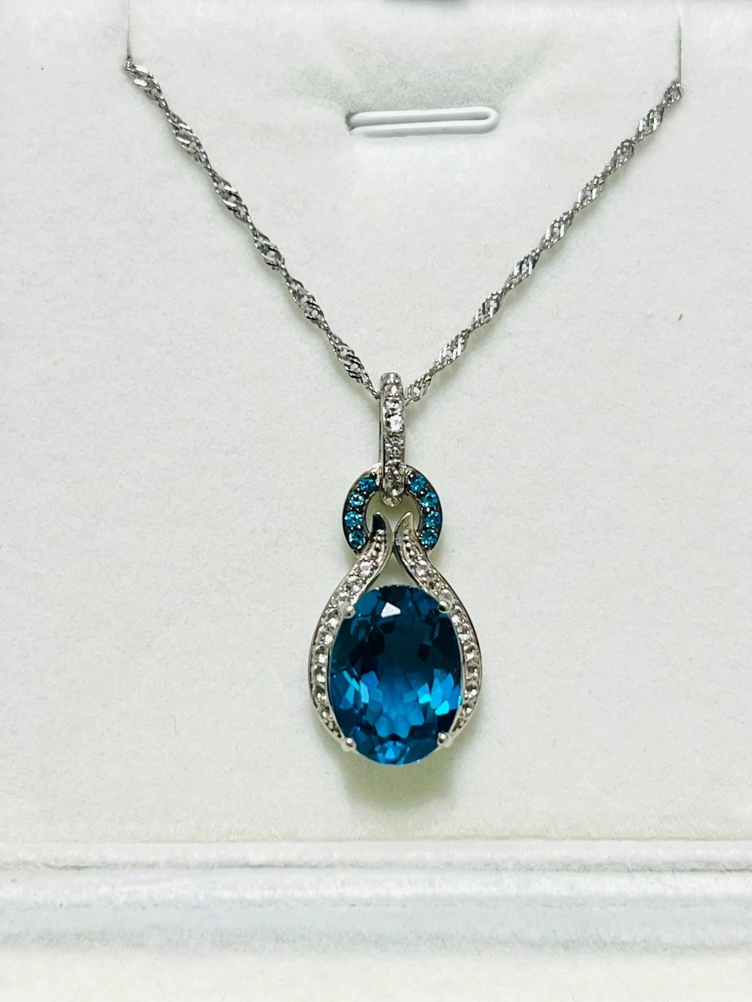 11 CT London Blue Topaz and Blue Diamonds Necklace - Eva & Elie