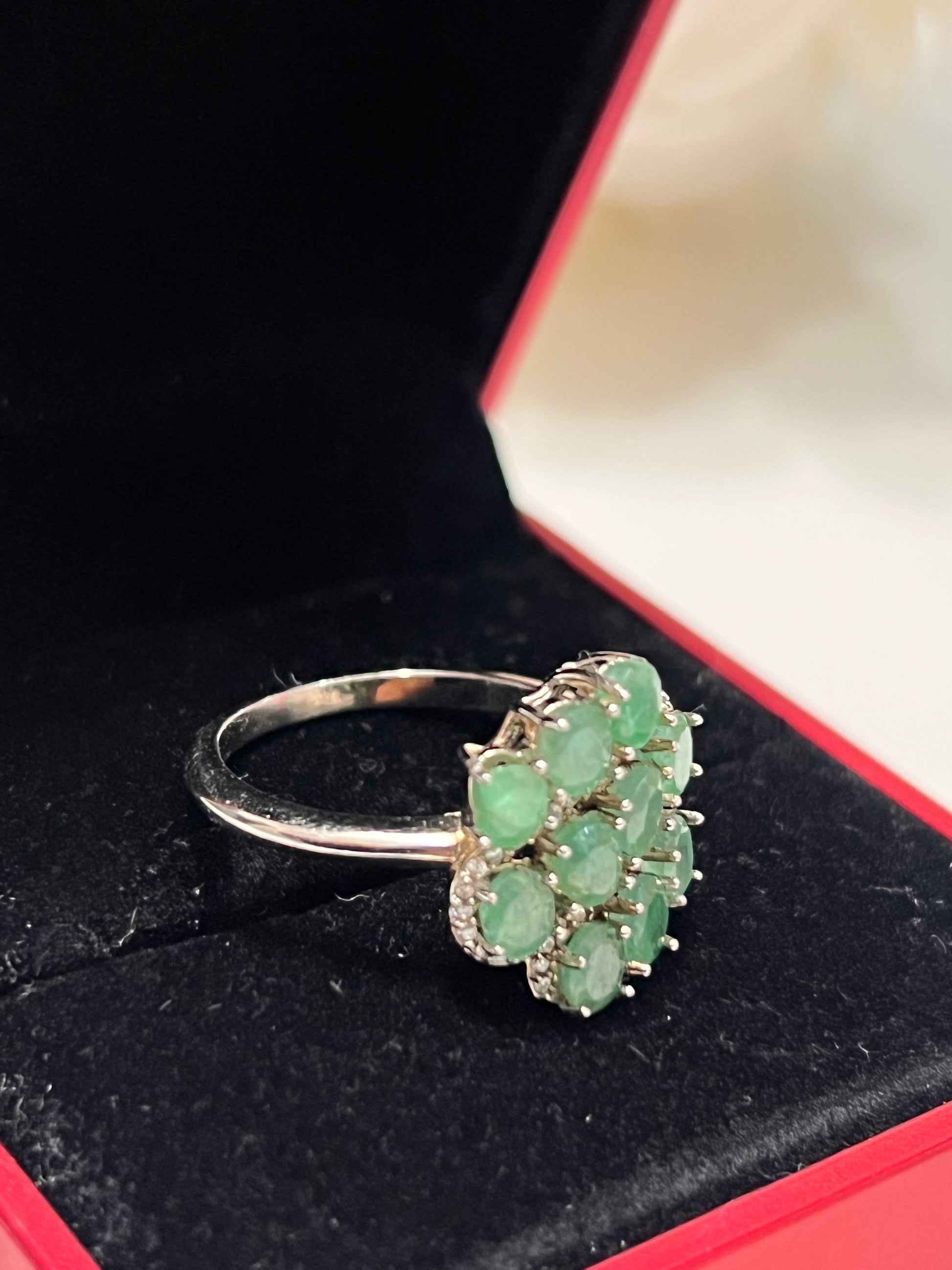 Handmade Stunning Colombian Emerald Ring