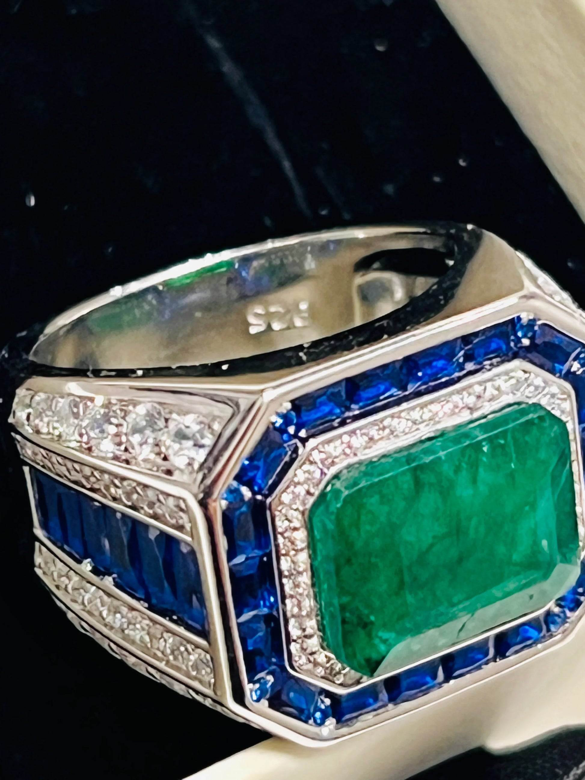 Certified 6.7 Carats Emerald Ring for Men. Sterling silver size 10
