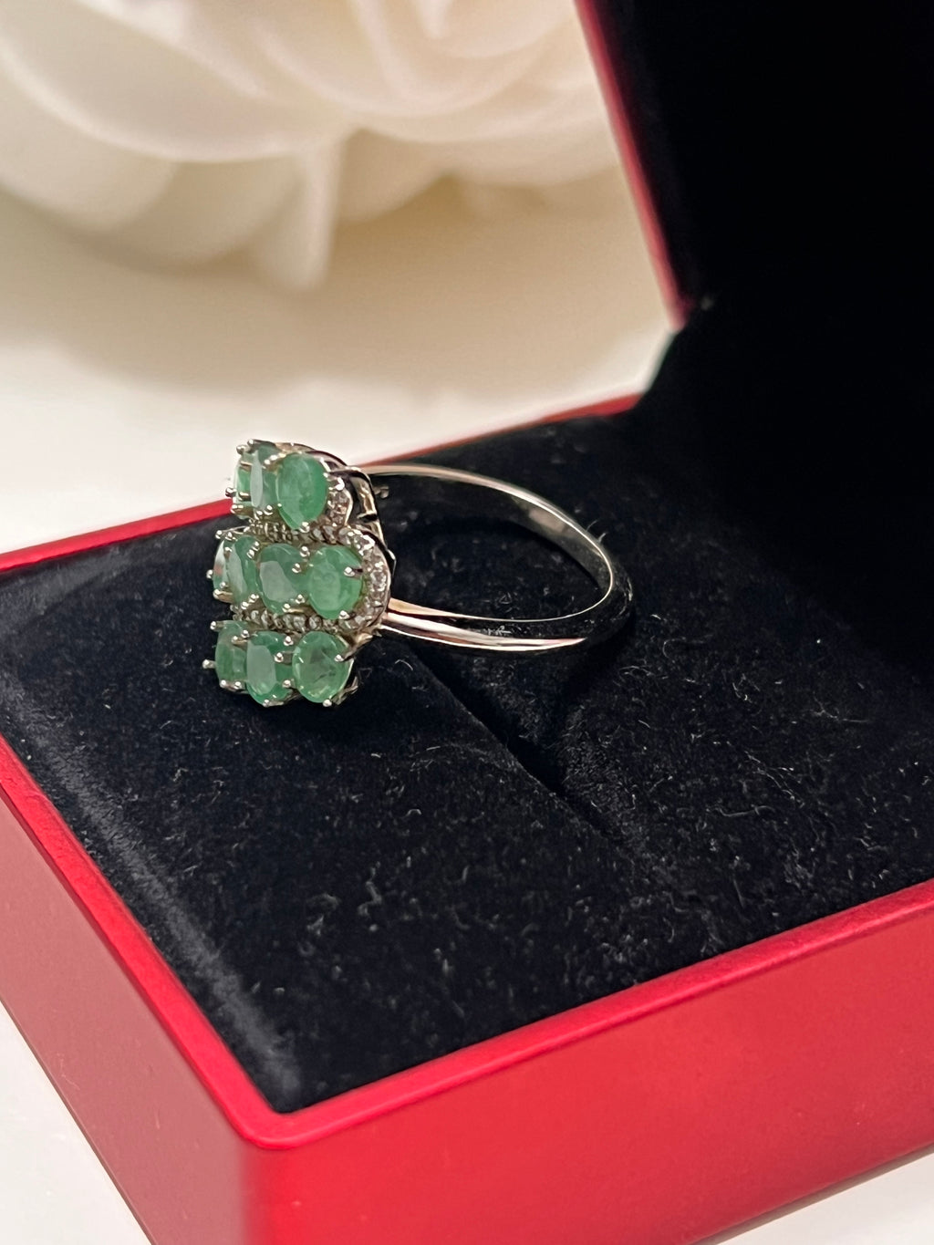 Handmade Stunning Colombian Emerald Ring