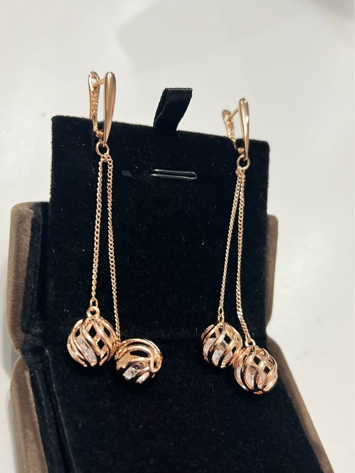  Elegant 14k rolled gold 585RG stamped earrings with natural zircons, presented beautifully in a black box.