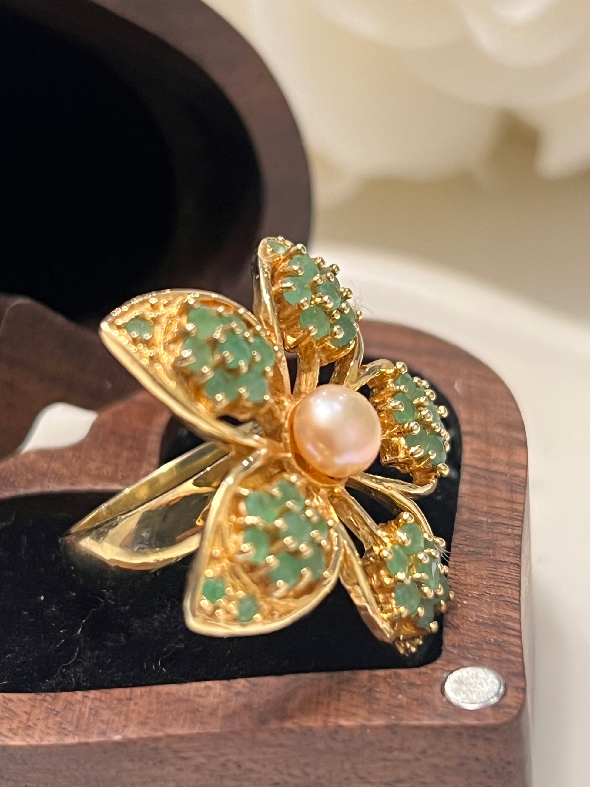 Handmade genuine Colombian Emerald and Pearl Flower Ring