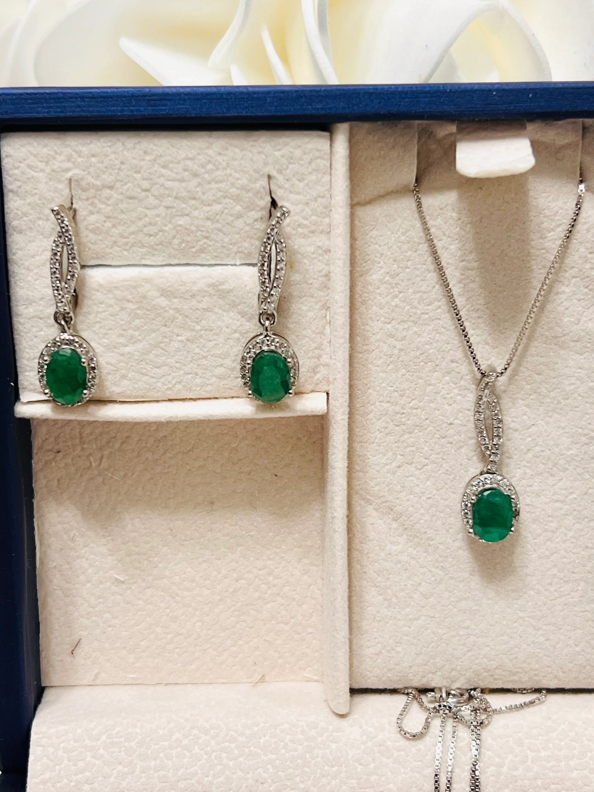 Natural Emerald & White Topaz Minimal Design Handmade Set