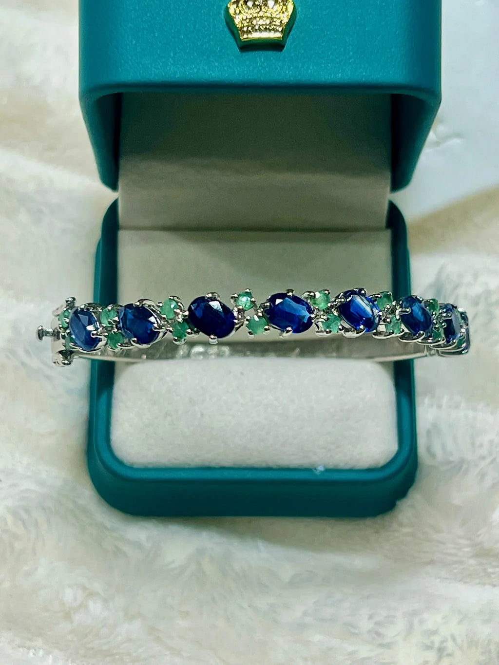 Handmade genuine Emerald & Kyanite Bracelet