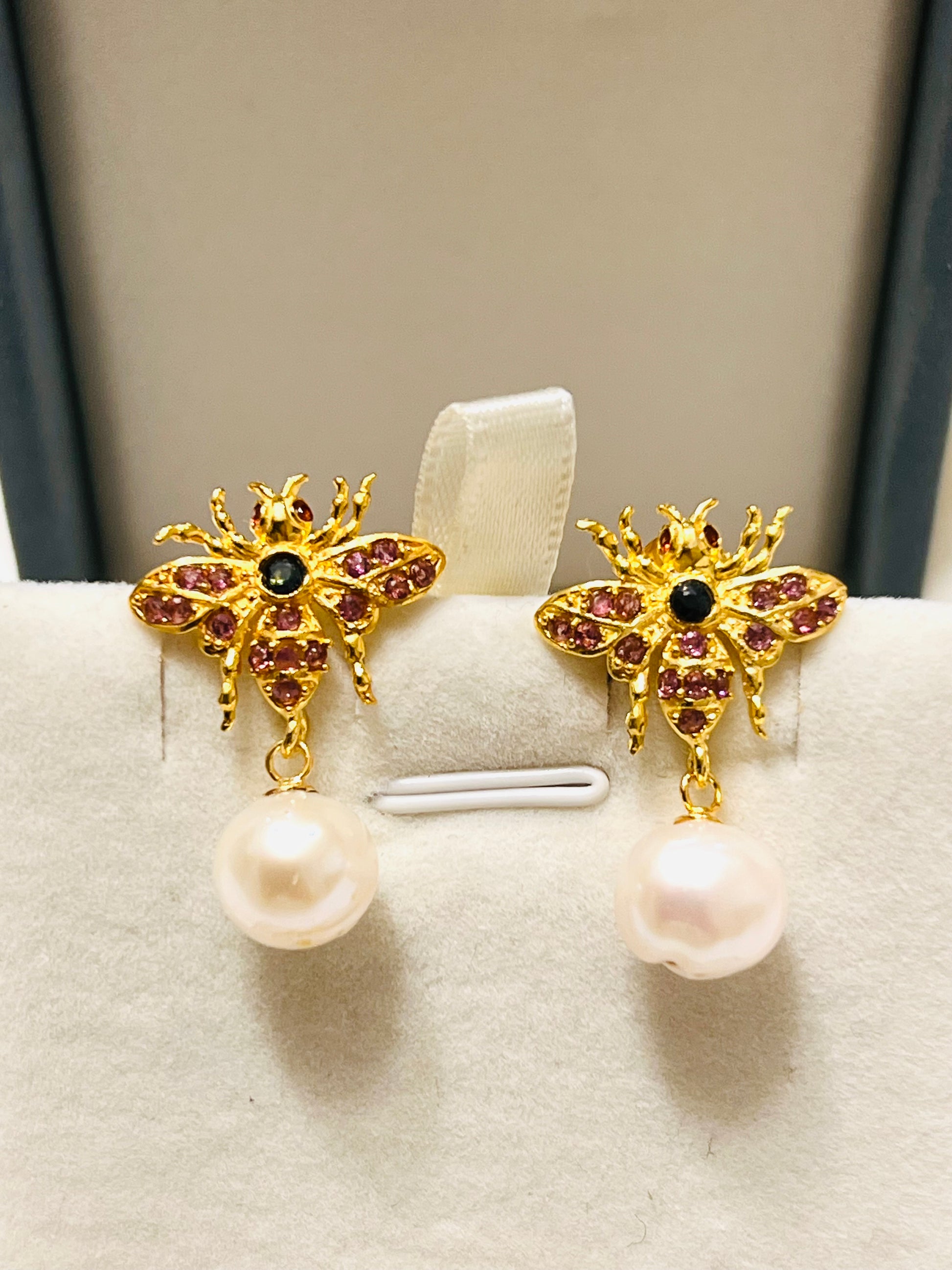 Handmade Freshwater Pearl, Ruby and sapphire “Abeille” Earrings