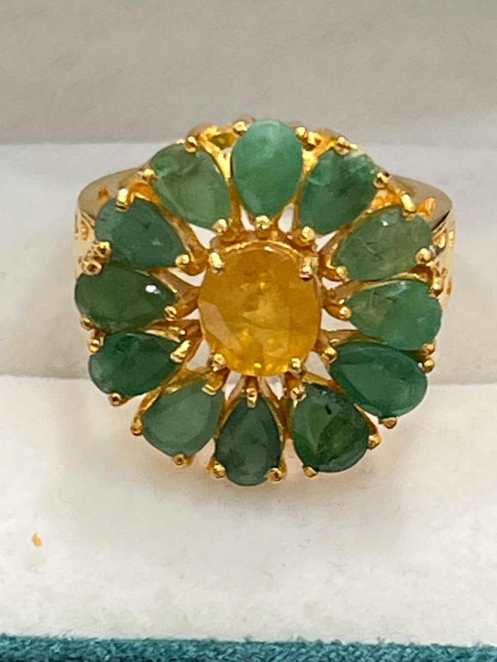Certified ans Appraised Emerald and Yellow Sapphire Statement Ring