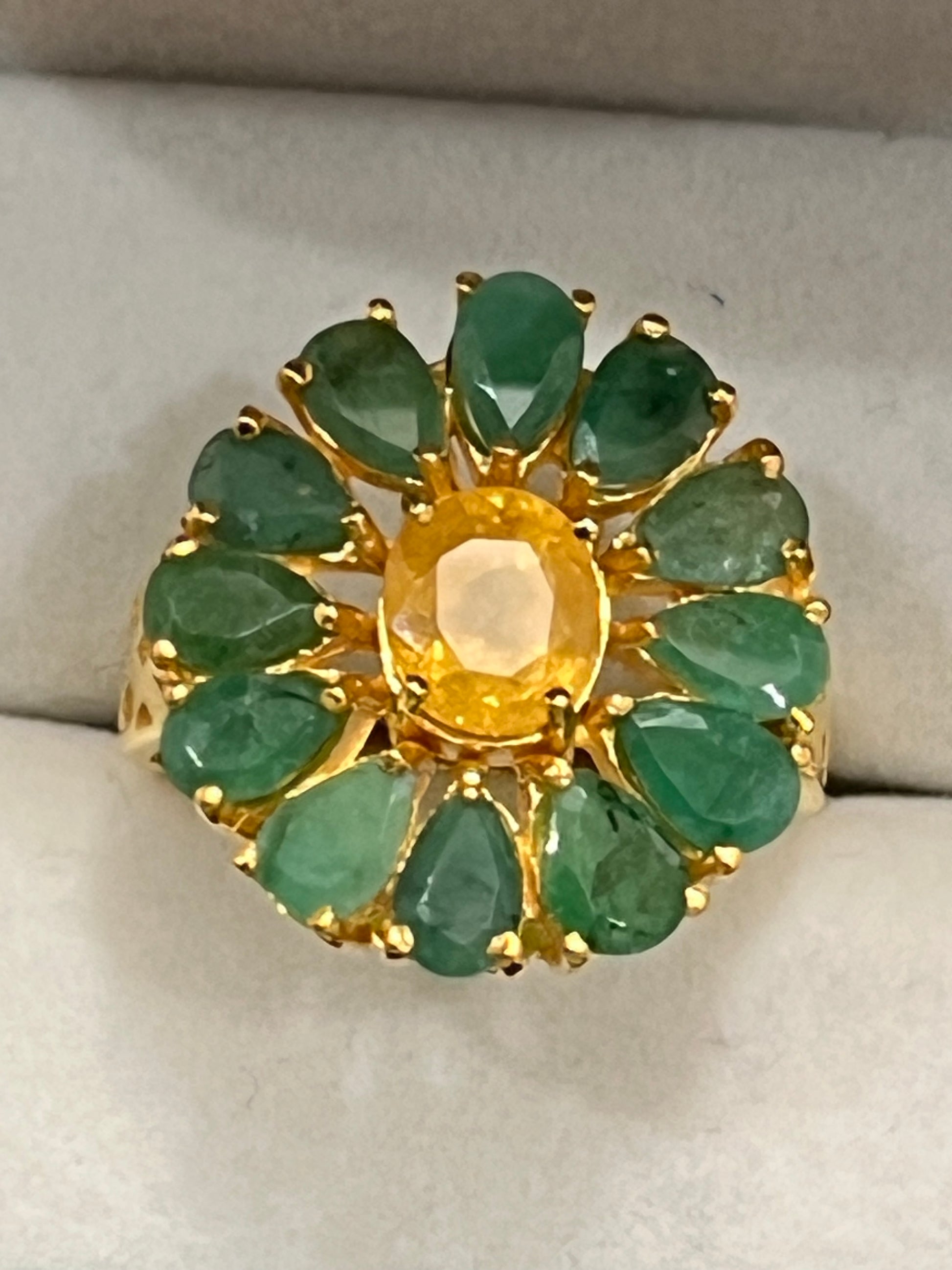 Certified ans Appraised Emerald and Yellow Sapphire Statement Ring