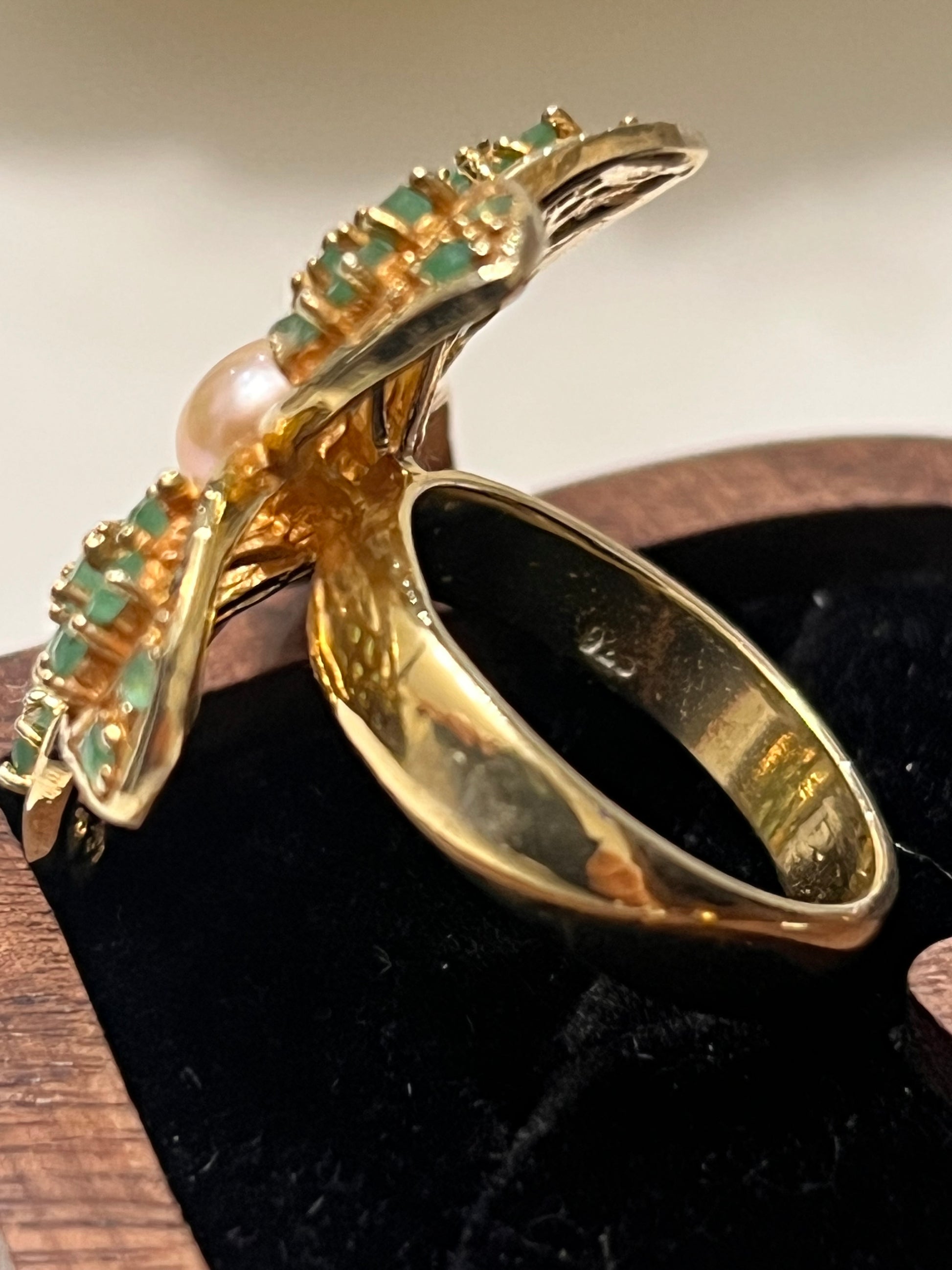 Handmade genuine Colombian Emerald and Pearl Flower Ring