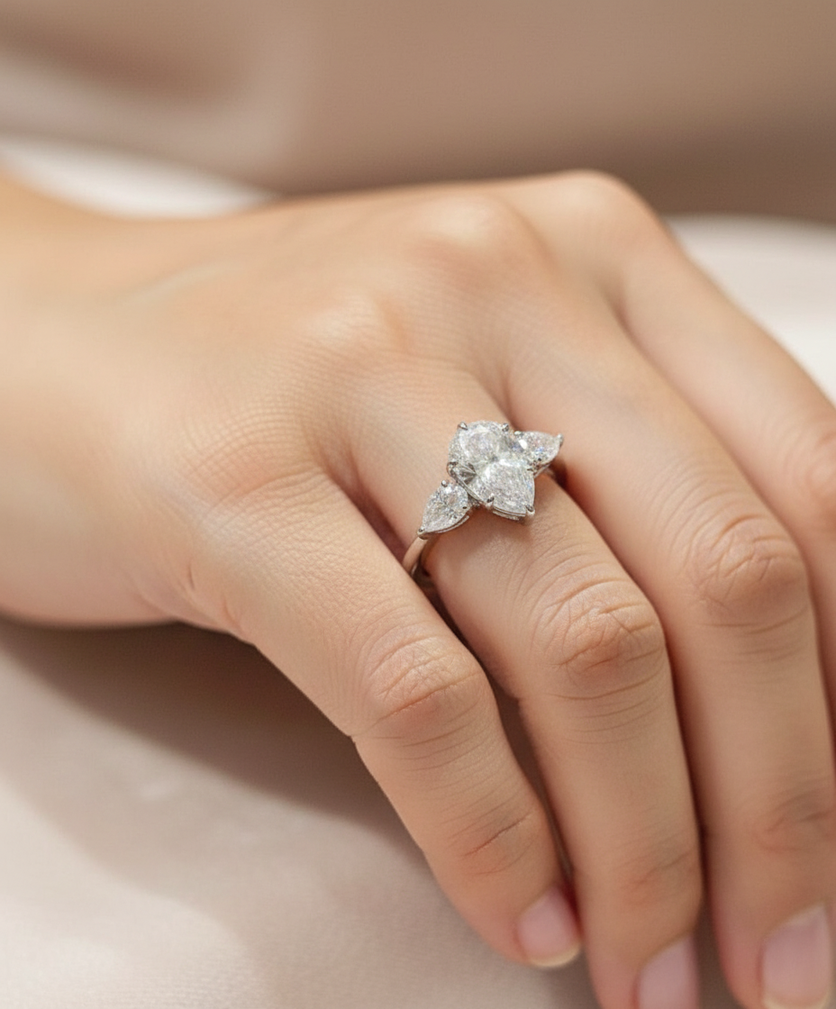 Stunning Diamond Moissanite Ring 4.25CT- Engagement Collection