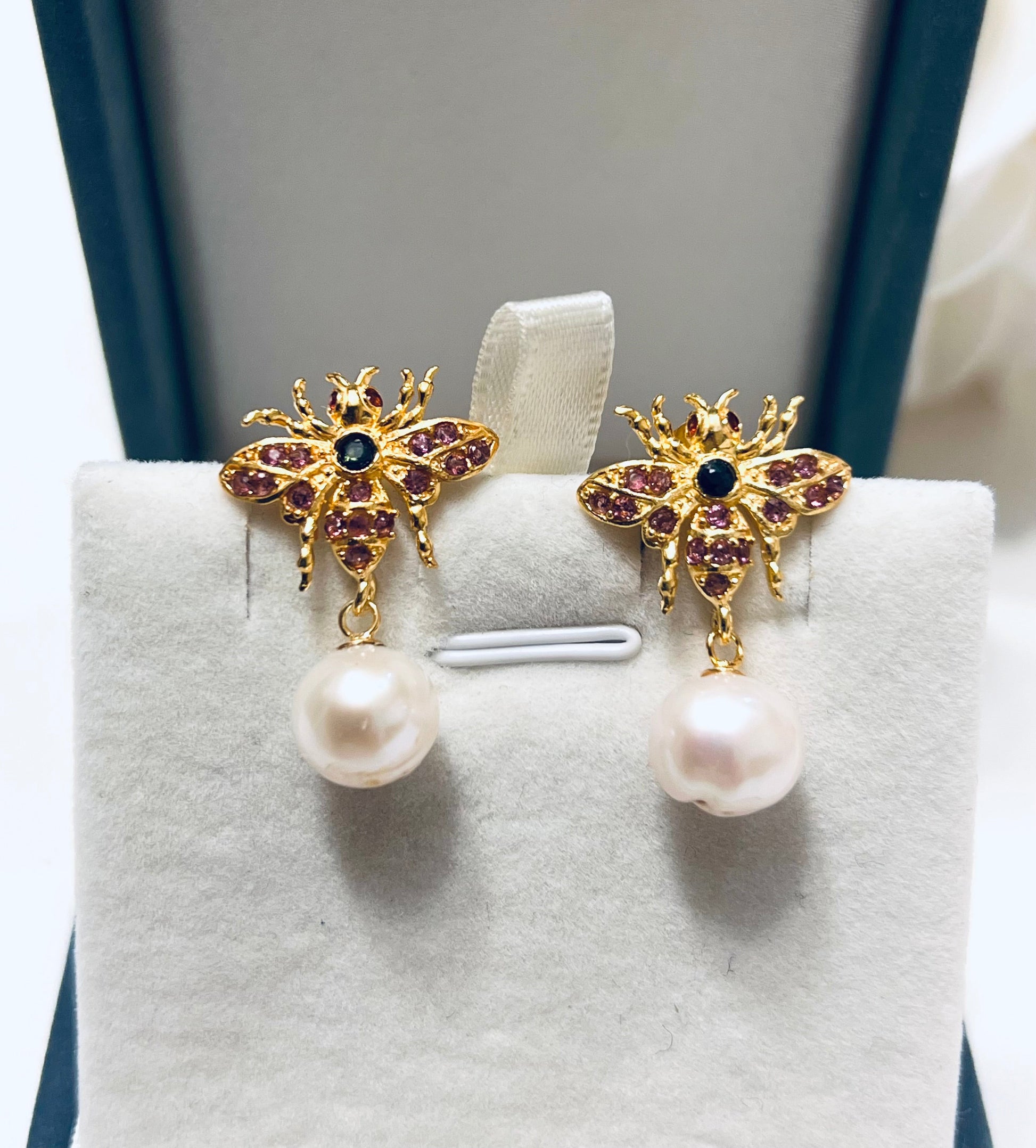 Handmade Freshwater Pearl, Ruby and sapphire “Abeille” Earrings