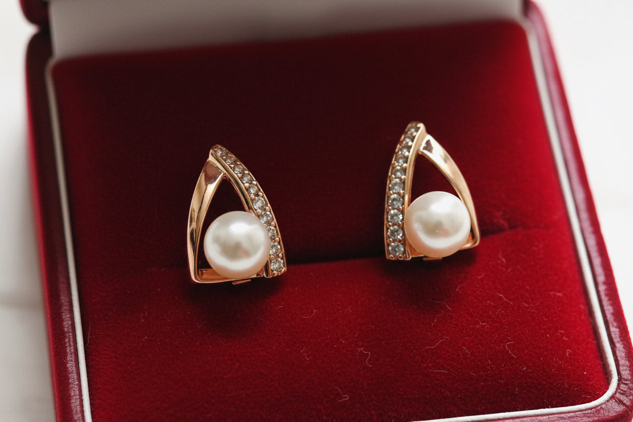 14k Rolled Gold Pearl Simplistic Earrings