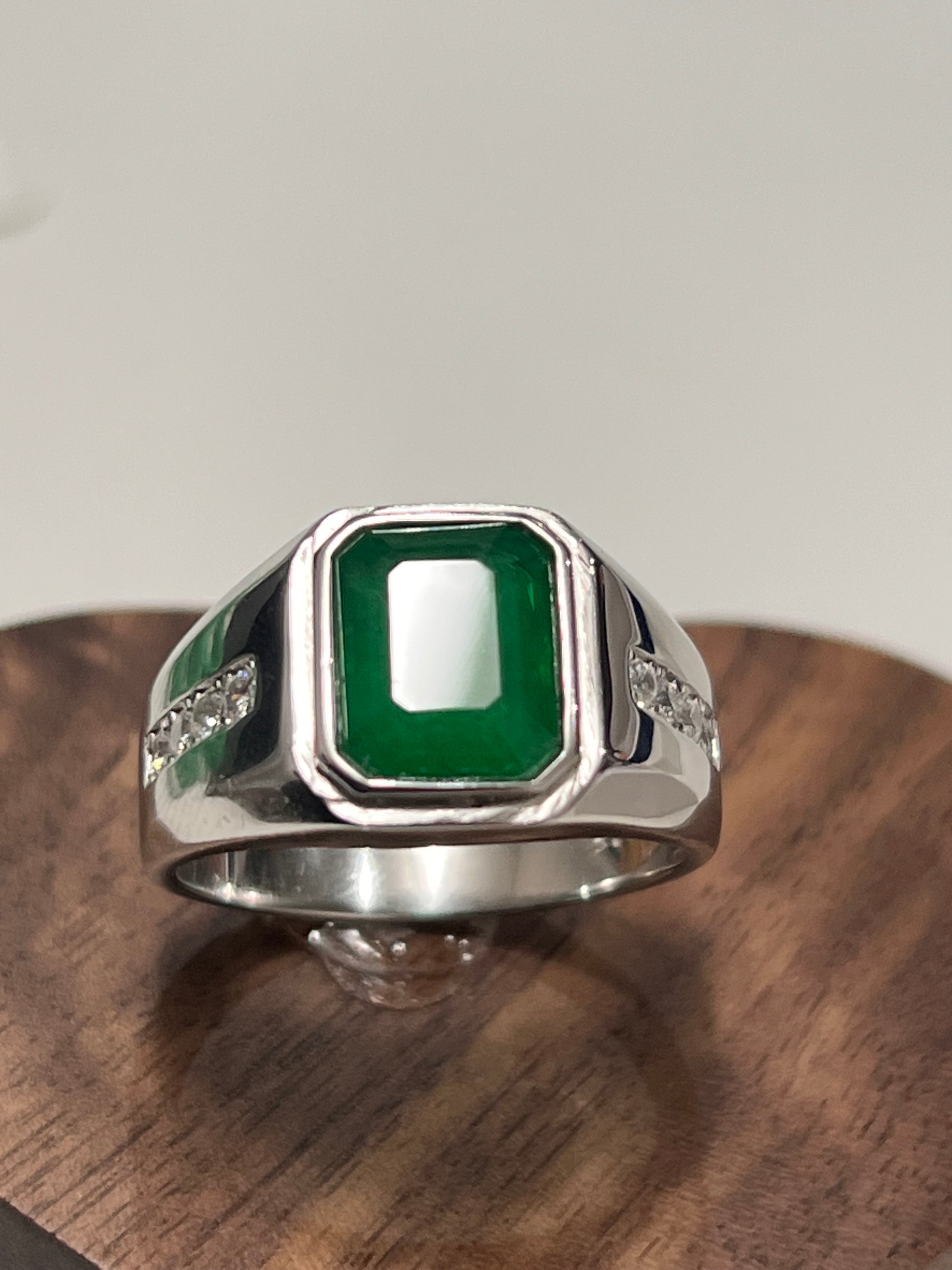Handmade Emerald Ring (men’s) in Platinum Plated over 925S