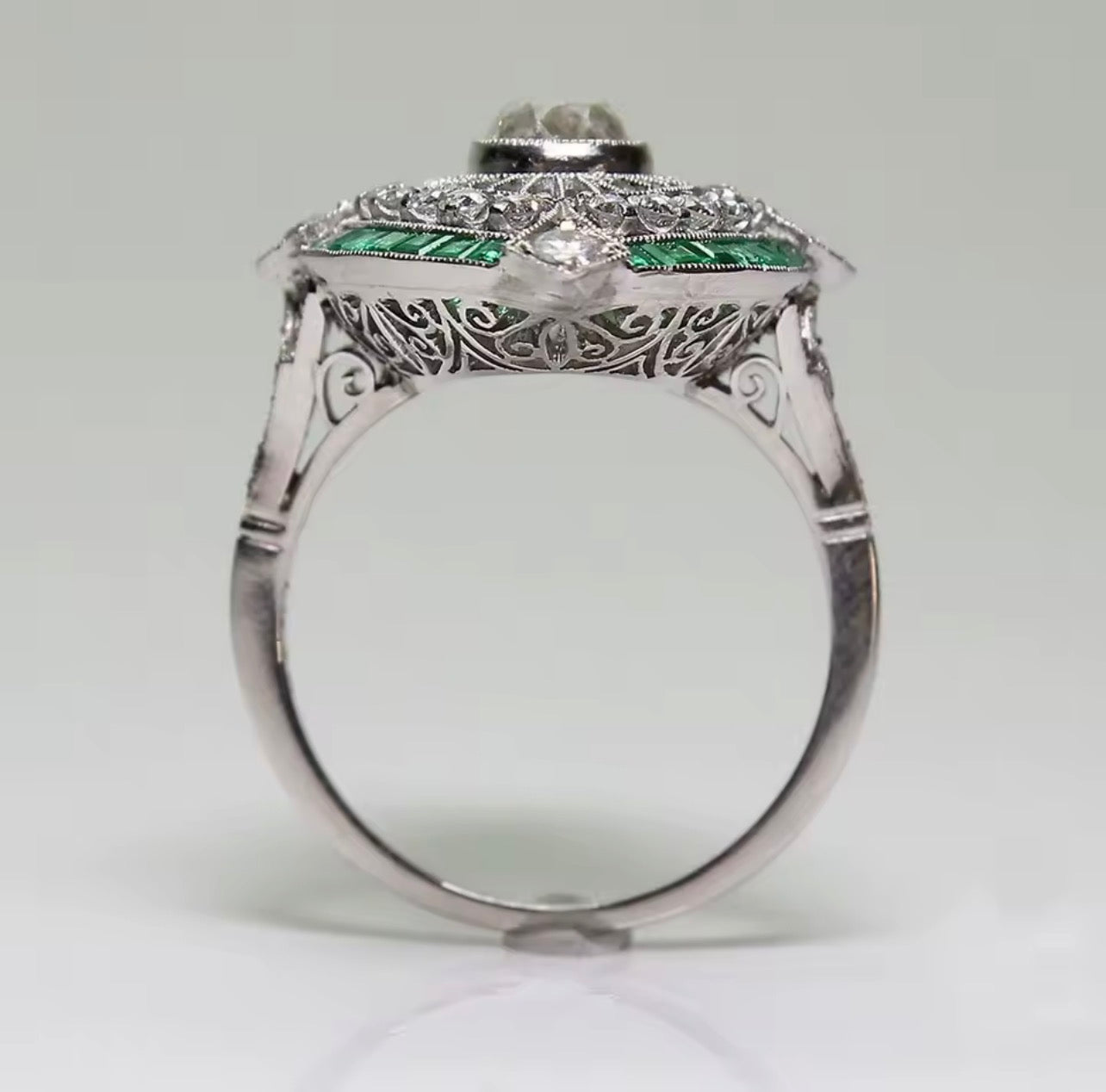Art deco vintage inspired Ring with emerald and diamonds