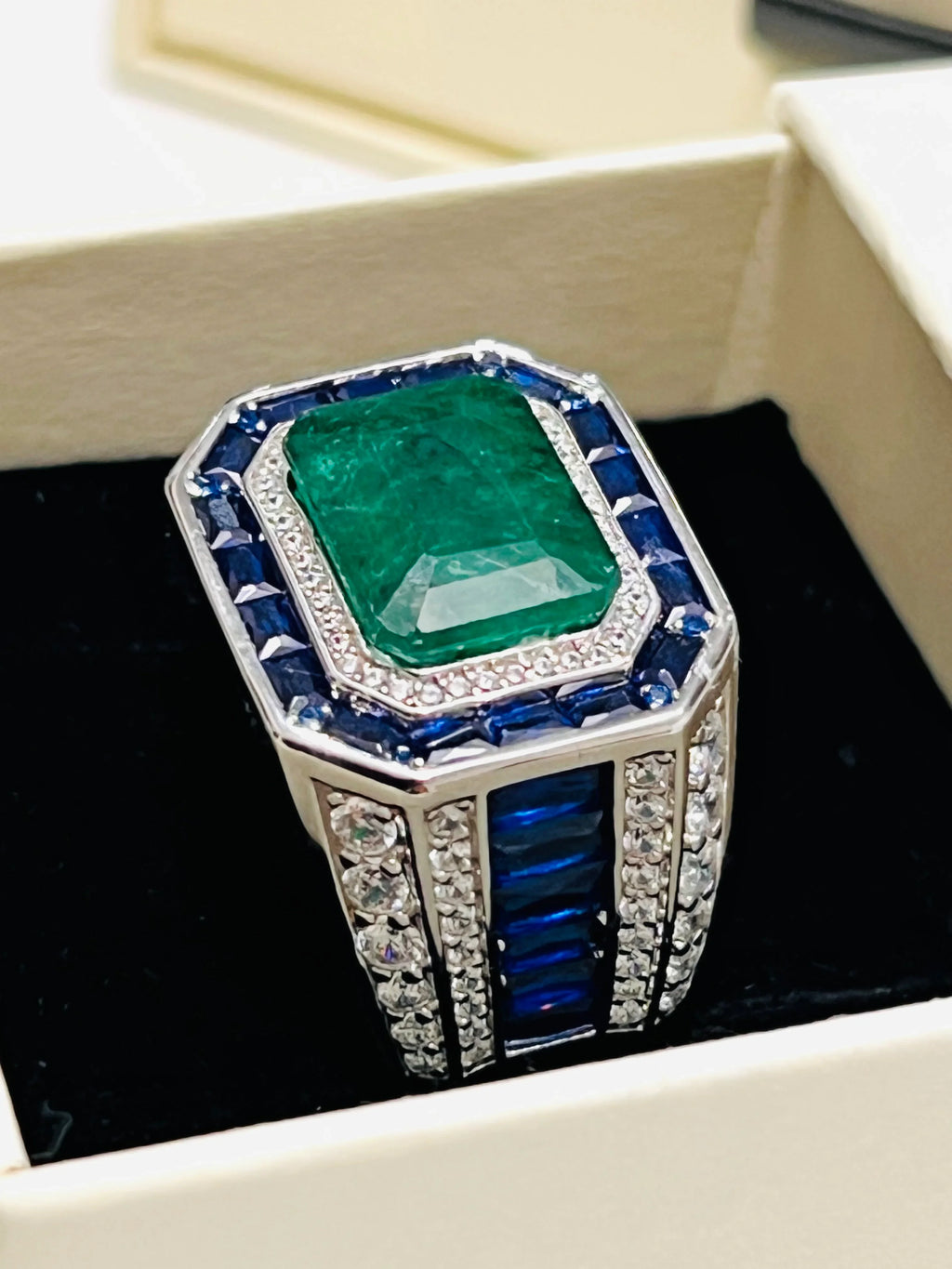 Certified 6.7 Carats Emerald Ring for Men. Sterling silver size 10