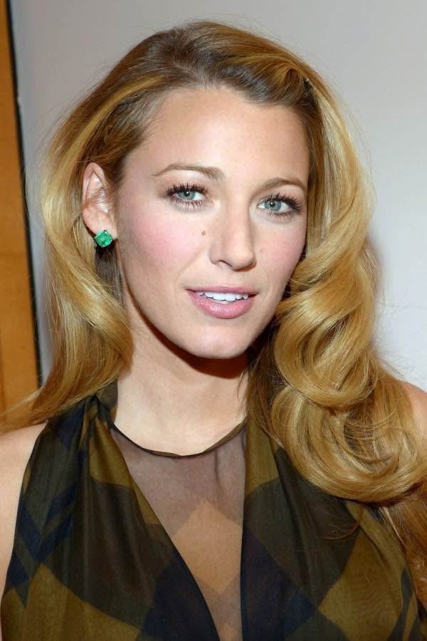  Blake Lively wearing dainty genuine emerald square stud earrings, showcasing their elegant appeal for red carpet fashion.
