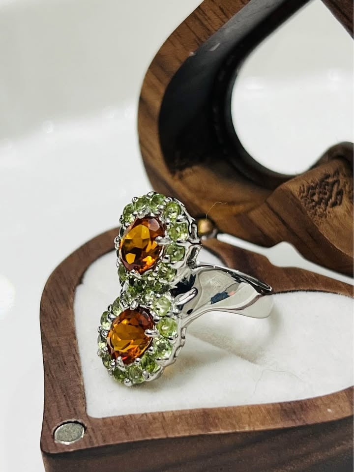Artisan Reimagined Infinity Ring – Citrine & Peridot Gemstones
