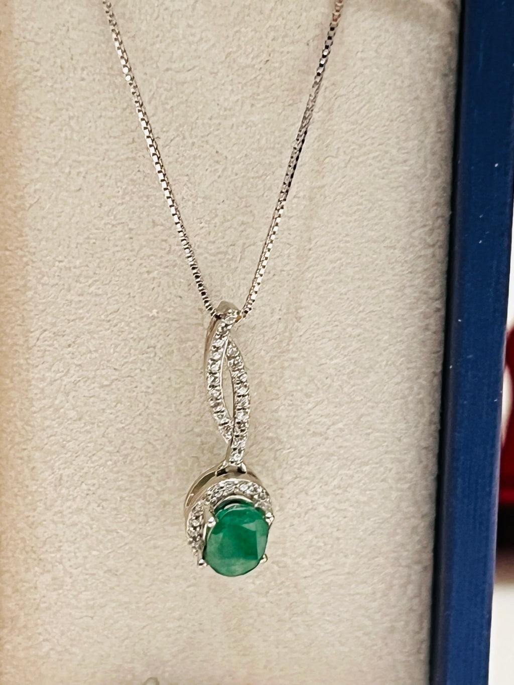 Natural Emerald & White Topaz Minimal Design Handmade Set