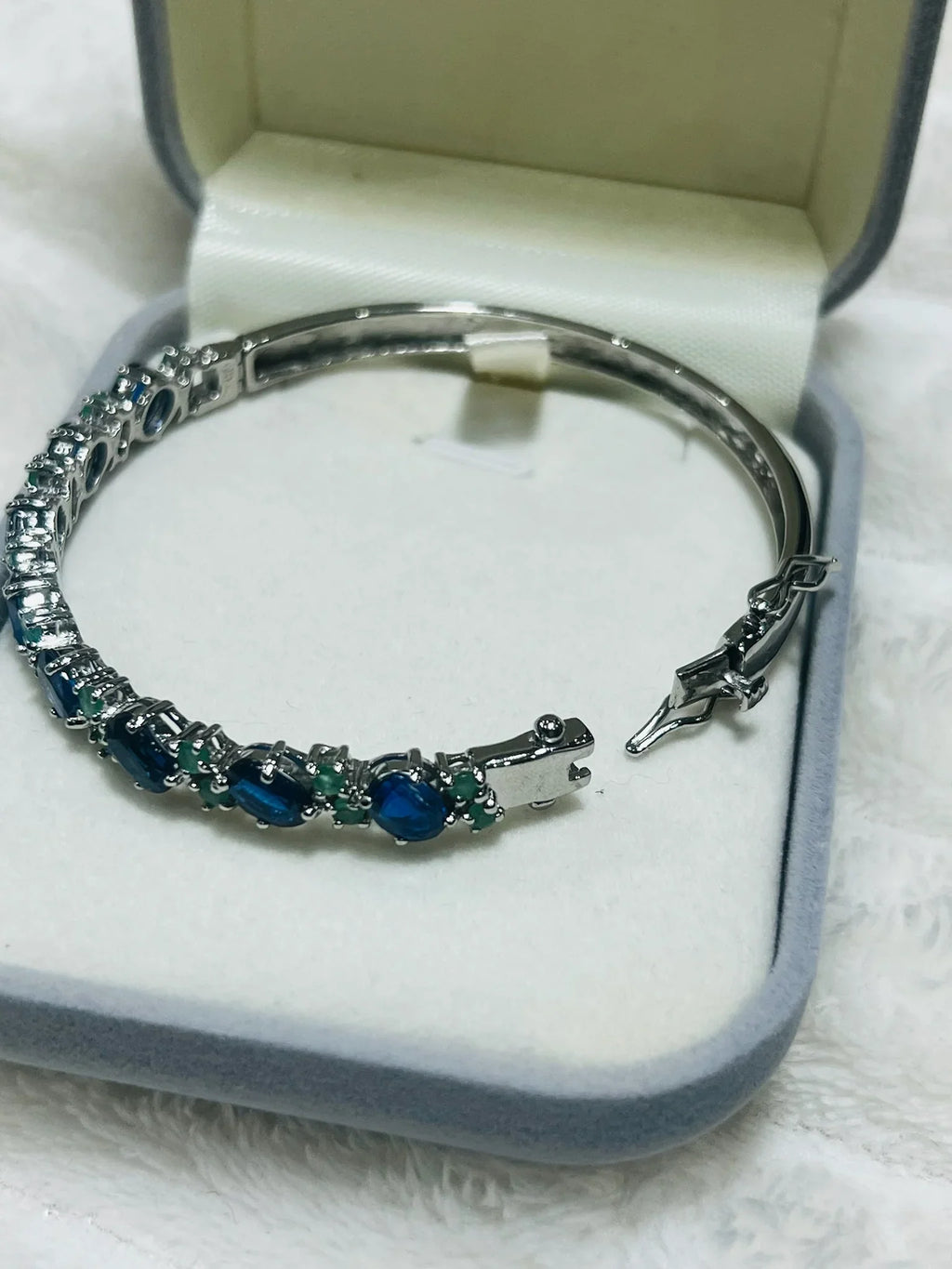 Handmade genuine Emerald & Kyanite Bracelet