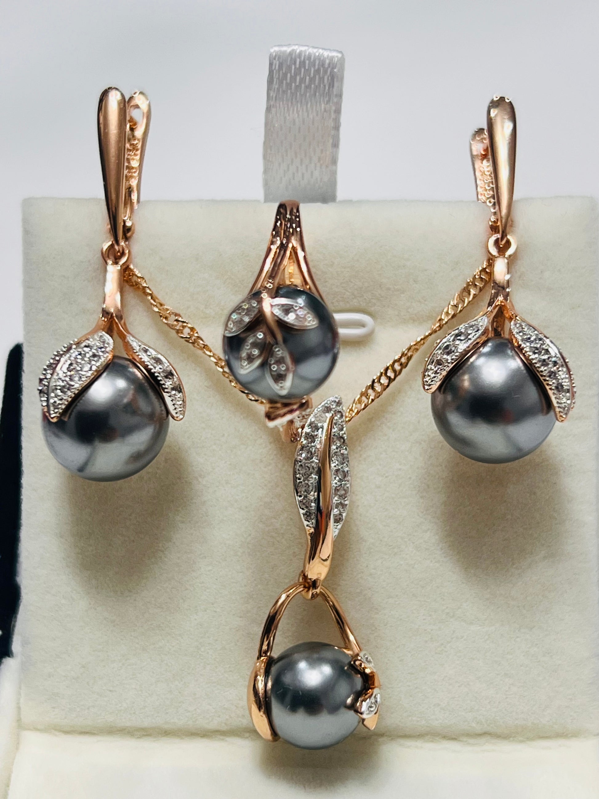 Grey Tahitian Pearl Set in 2-toned Rolled-Gold material