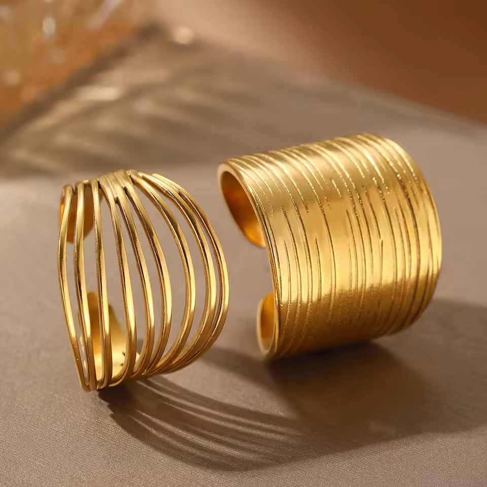 Geometric Gold Plated Adjustable Ring – Modern stainless steel Statement Finger Rings (PVD Coated)