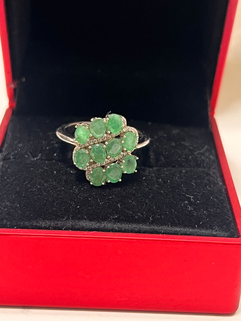 Handmade Stunning Colombian Emerald Ring