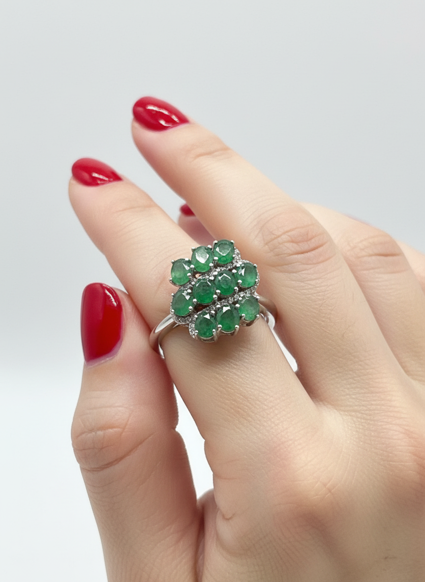 Handmade Stunning Colombian Emerald Ring