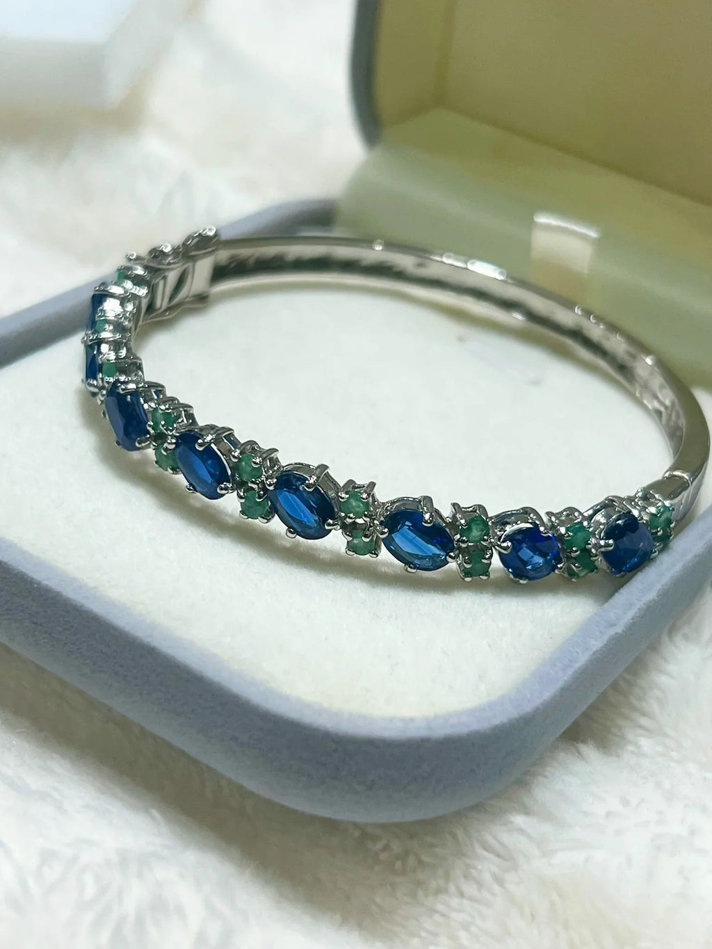 Handmade genuine Emerald & Kyanite Bracelet