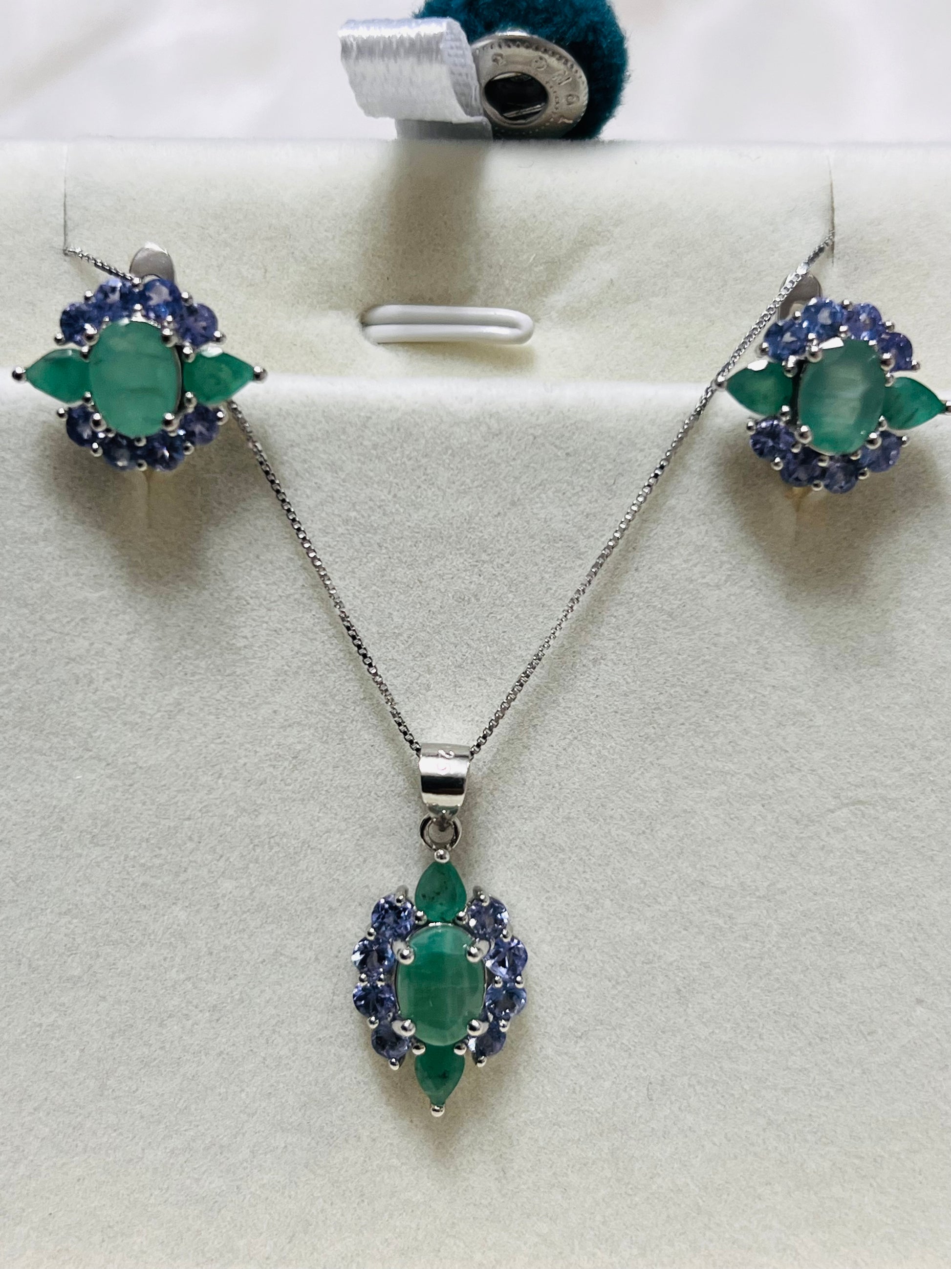 Natural Emerald and Tanzanite Set