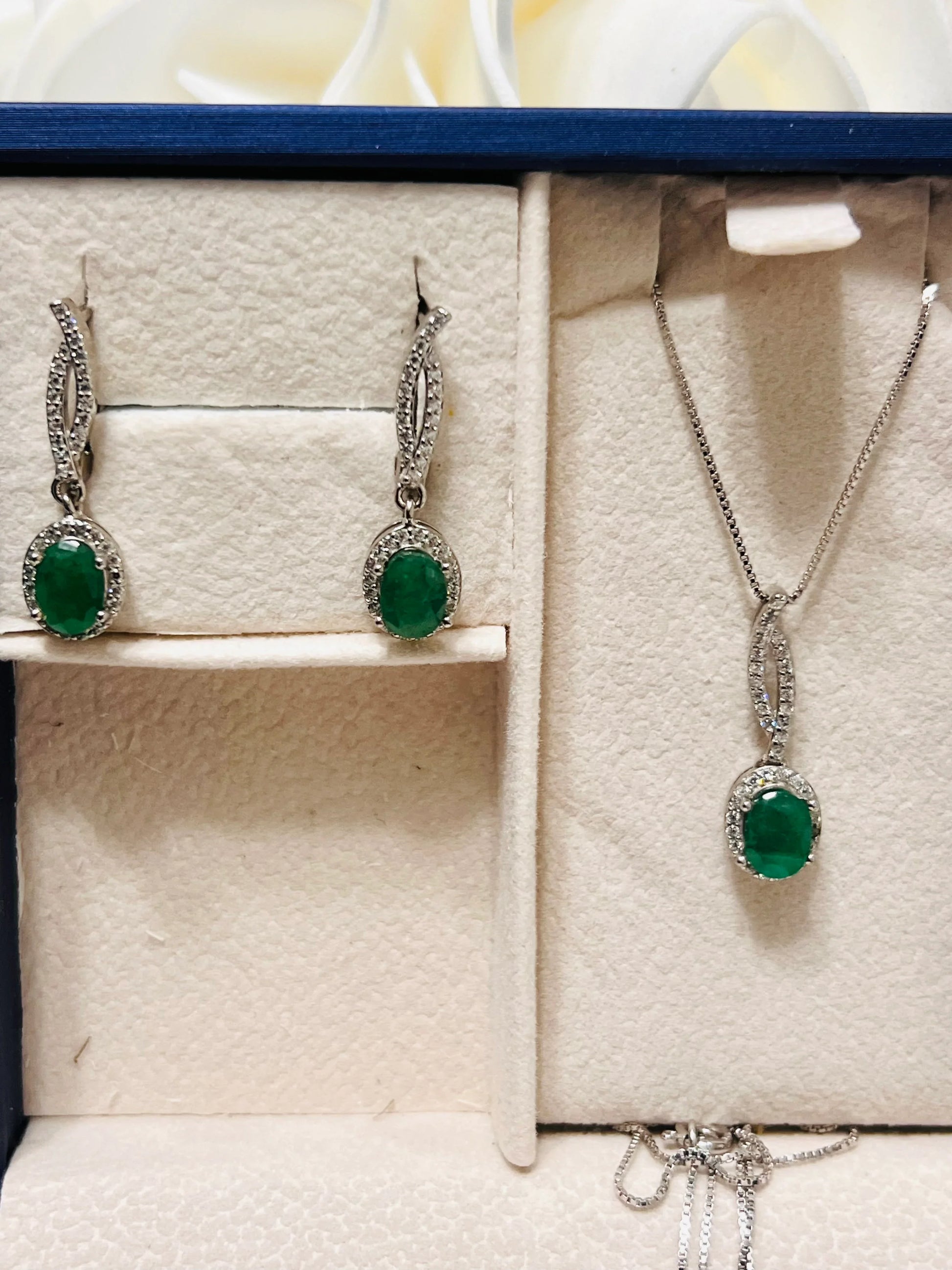 Natural Emerald & White Topaz Minimal Design Handmade Set