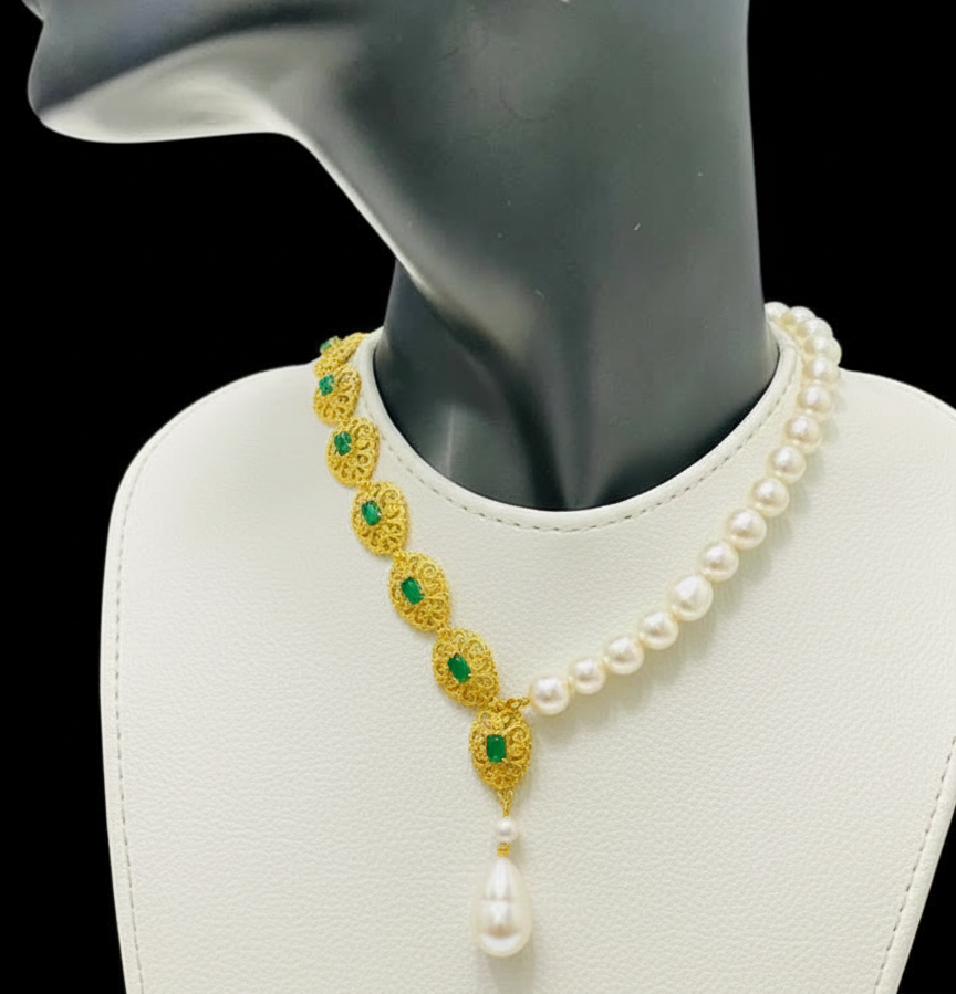 Handmade Natural Emerald and South Sea Pearls necklace