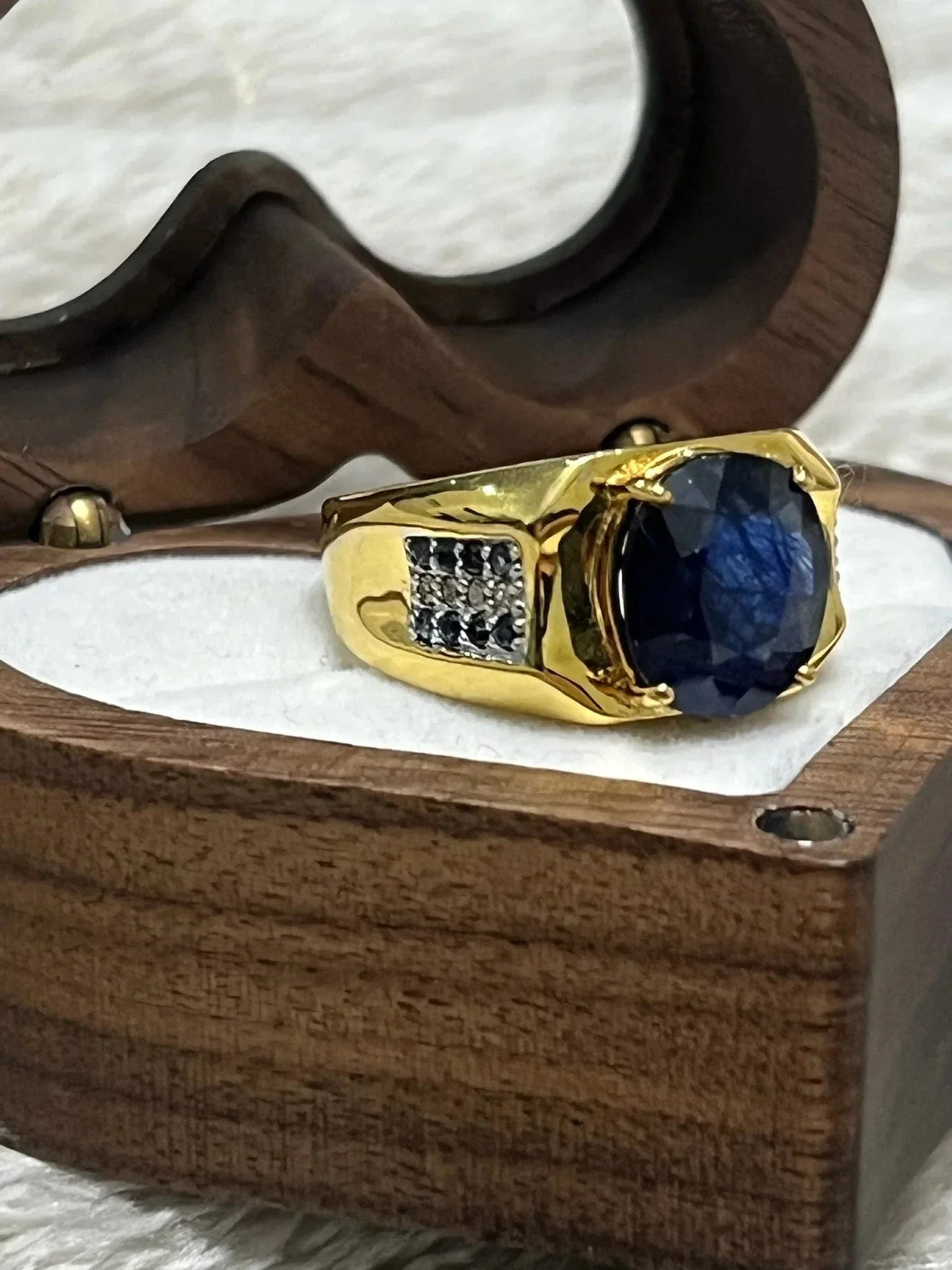 Men’s Ring with natural sapphire, natural diamonds - 5 CTW - Eva & Elie
