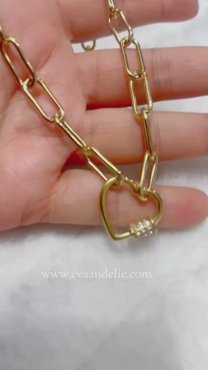 Dainty gold Vermeil heart necklace. Modern chain with a charming heart-shaped clasp.