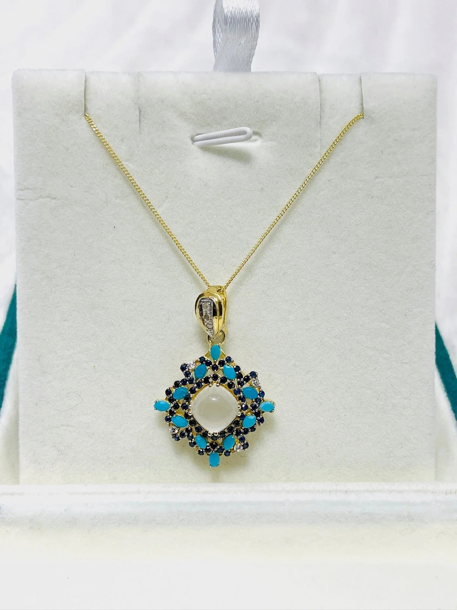 Natural Turquoise & Moonstone Pendant Necklace – 14K Gold.