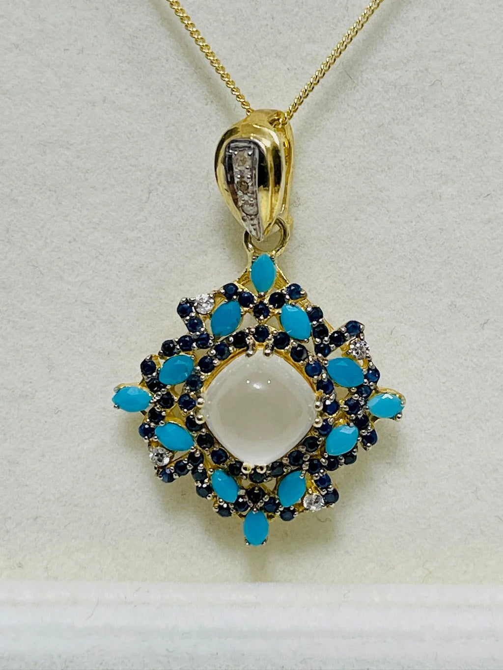 Natural Turquoise & Moonstone Pendant Necklace – 14K Gold.