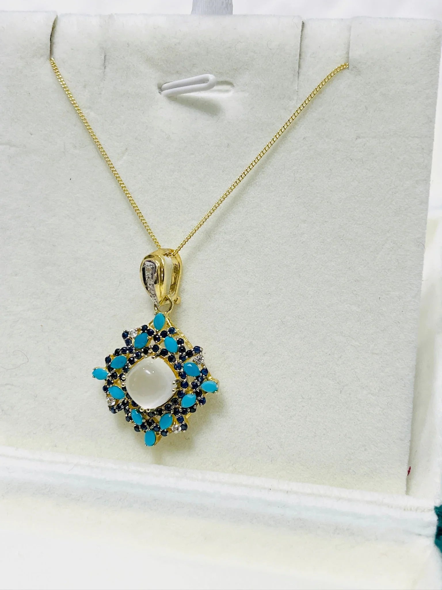 Natural Turquoise & Moonstone Pendant Necklace – 14K Gold.